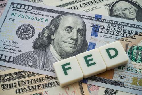 Mengenal Suku Bunga The Fed dan Pengaruhnya pada Investasi Emas